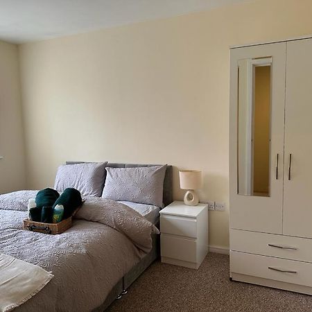 Rooms 7 Minutes From Etihad Manchester Eksteriør billede