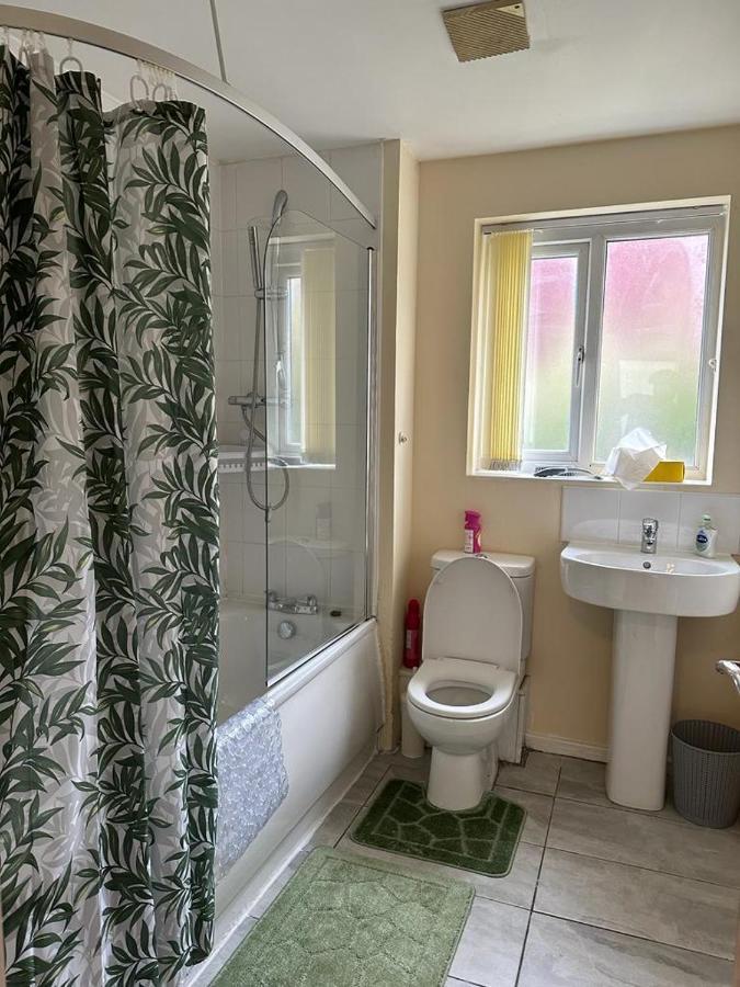 Rooms 7 Minutes From Etihad Manchester Eksteriør billede